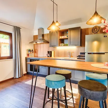 Boky Villa Kastelir