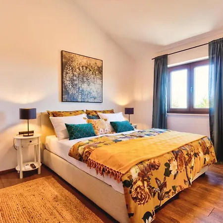 Boky Villa Kastelir